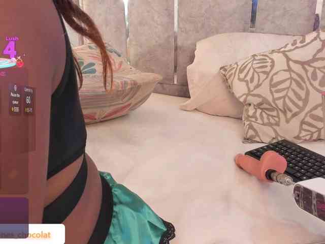 GabyyJones webcam