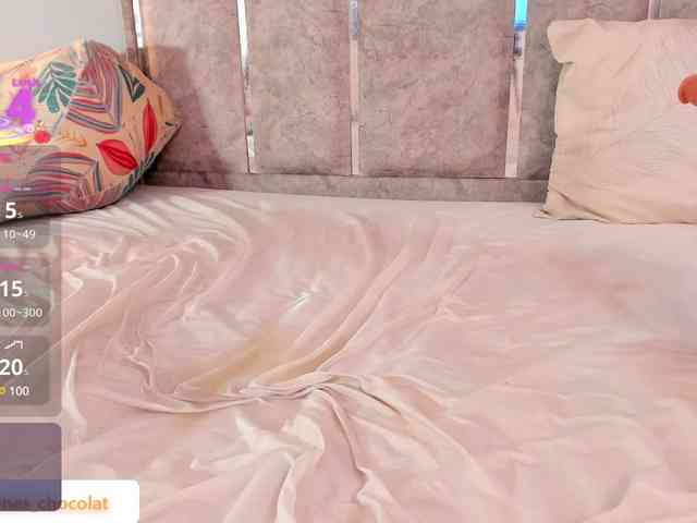 GabyyJones webcam