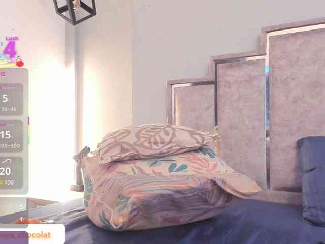 GabyyJones webcam