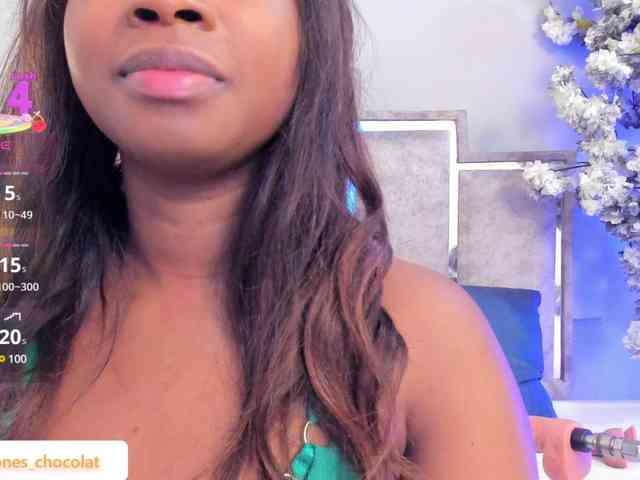 GabyyJones webcam