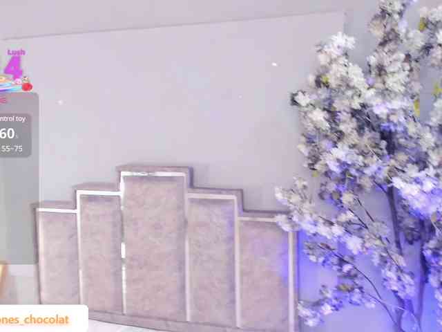 GabyyJones webcam