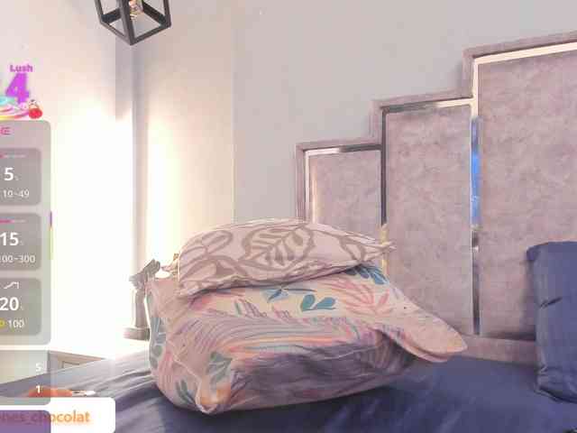 GabyyJones webcam