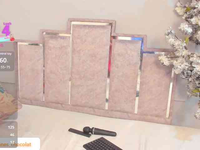 GabyyJones webcam