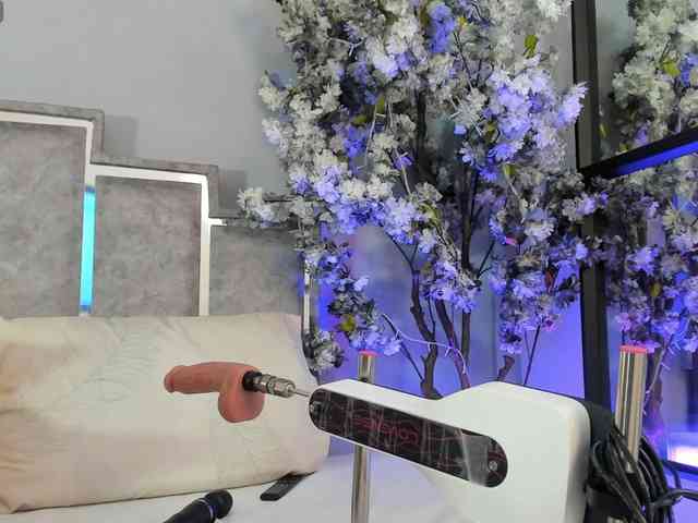 GabyyJones webcam
