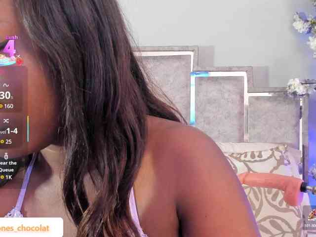 GabyyJones webcam