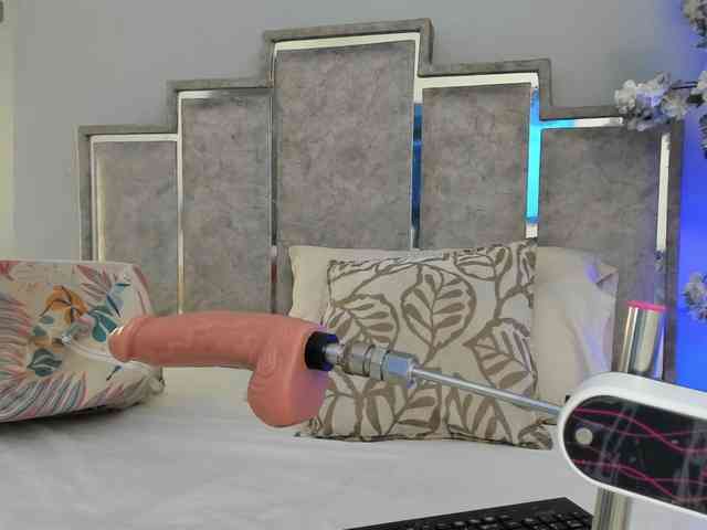 GabyyJones webcam