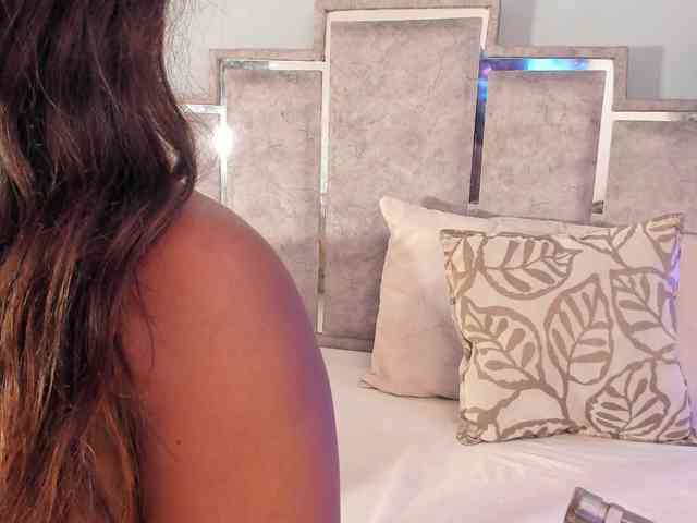 GabyyJones