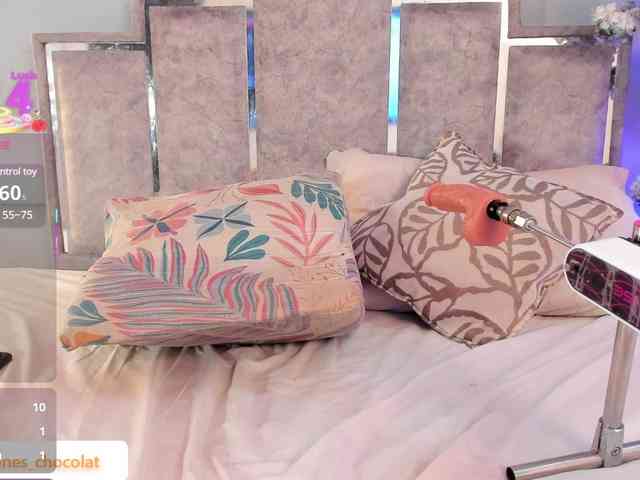 GabyyJones webcam