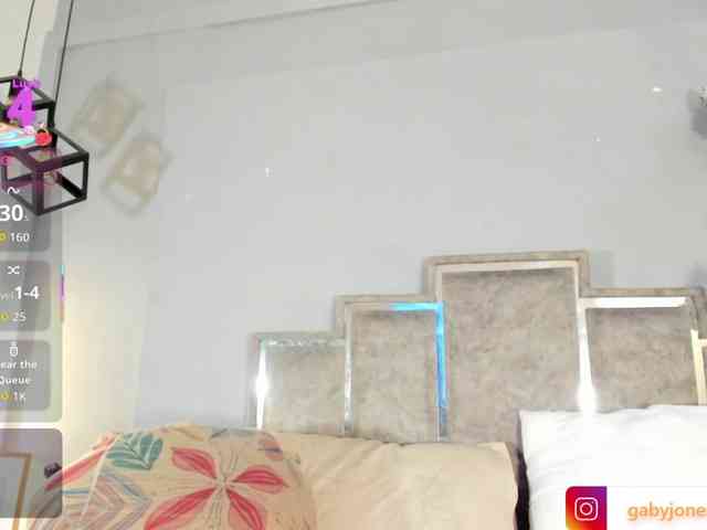 GabyyJones webcam