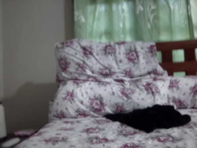 Aliz-aliz from BongaCams