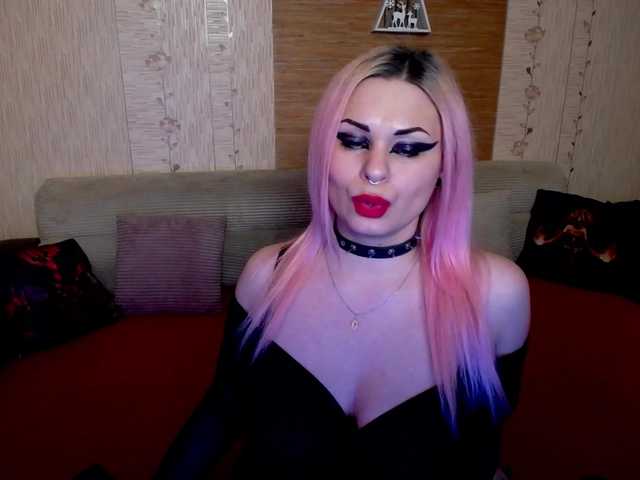 AnnessixReign's BongaCams show and profile