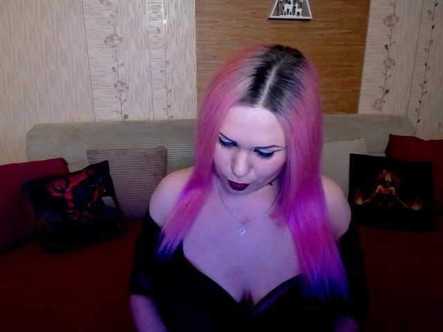 AnnessixReign's BongaCams show and profile