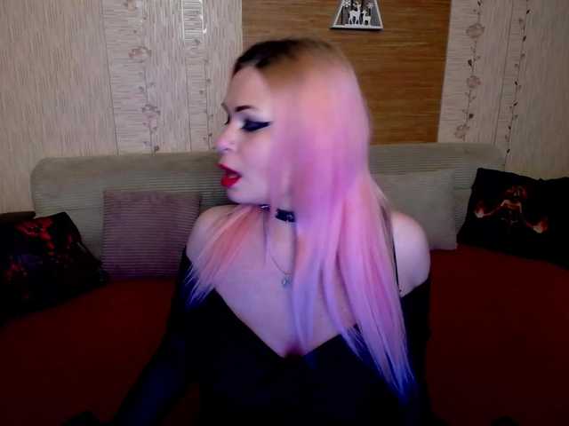 AnnessixReign's BongaCams show and profile