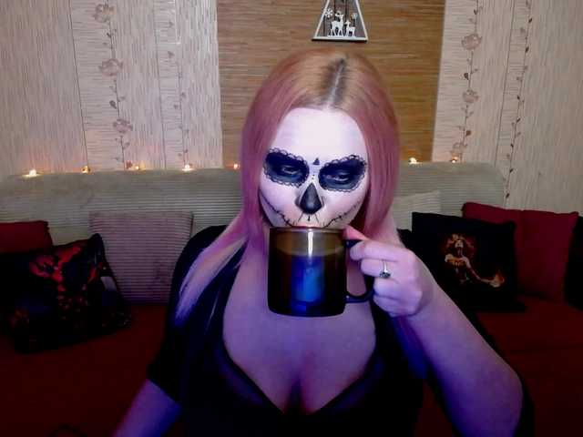 Watch amazing camwhore AnnessixReign AnnessixReign from BongaCams