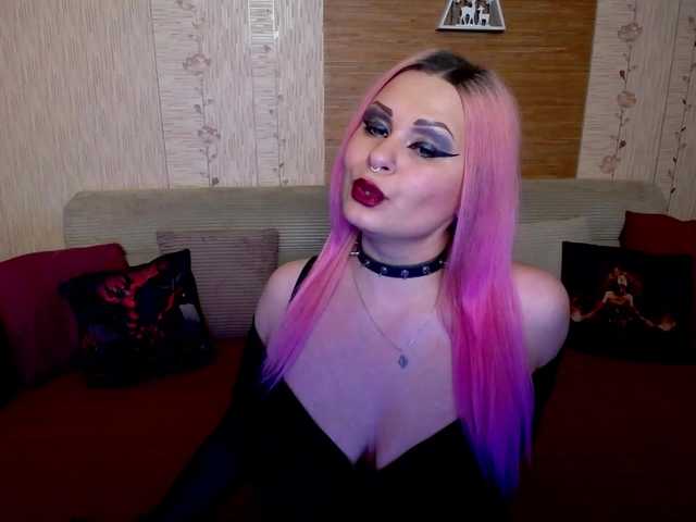 AnnessixReign's BongaCams show and profile