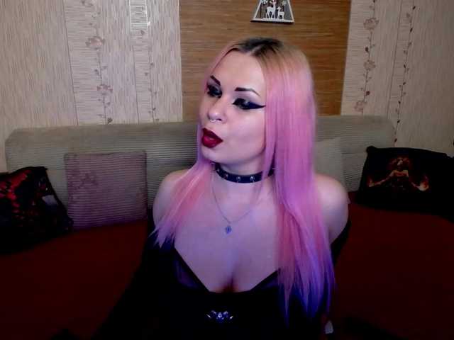 AnnessixReign's BongaCams show and profile