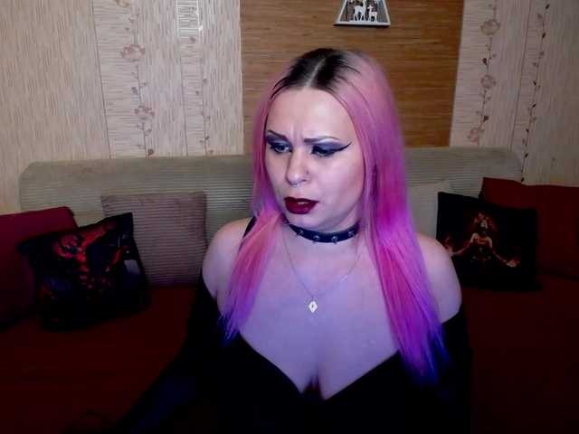 AnnessixReign's BongaCams show and profile