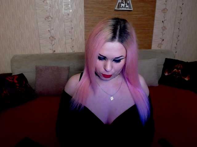 AnnessixReign's BongaCams show and profile