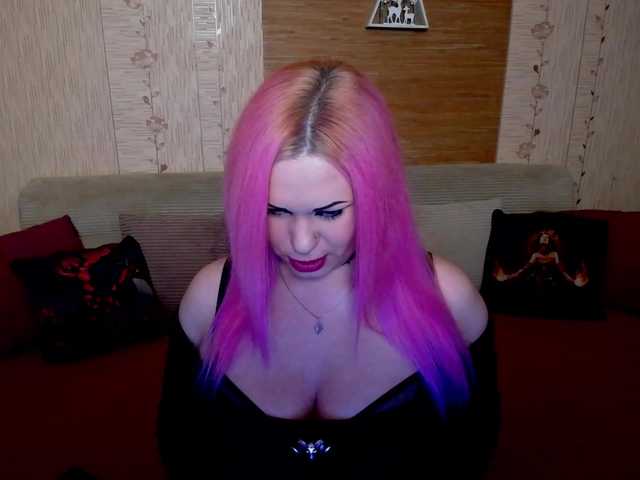 AnnessixReign's BongaCams show and profile