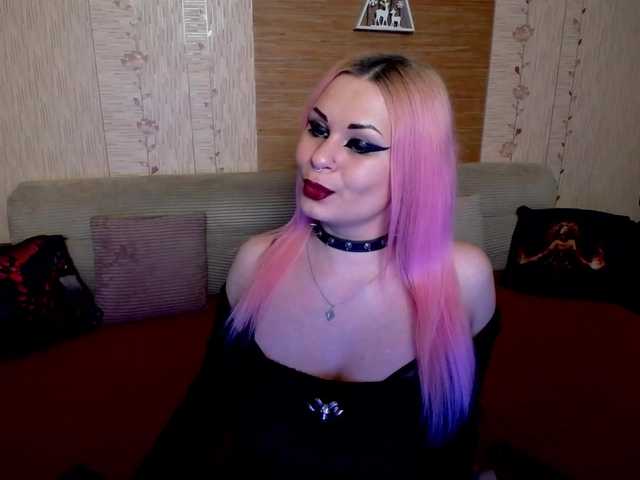 AnnessixReign's BongaCams show and profile