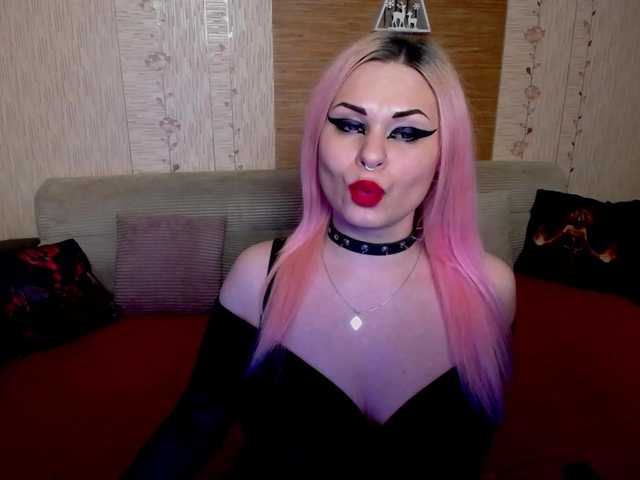 AnnessixReign's BongaCams show and profile