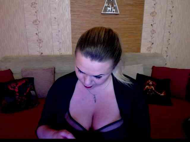 AnnessixReign webcam