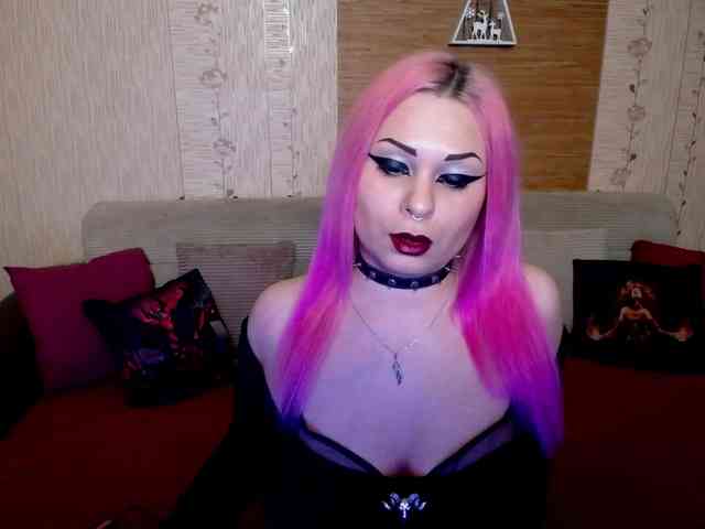 AnnessixReign AnnessixReign