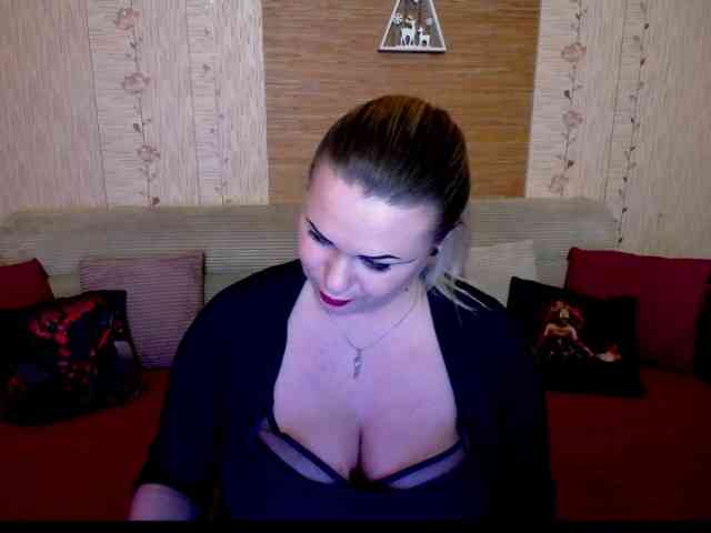 AnnessixReign webcam