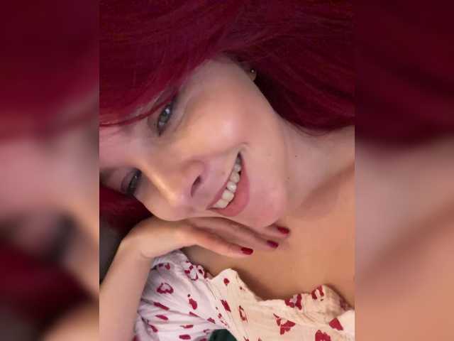 lova-mars from BongaCams