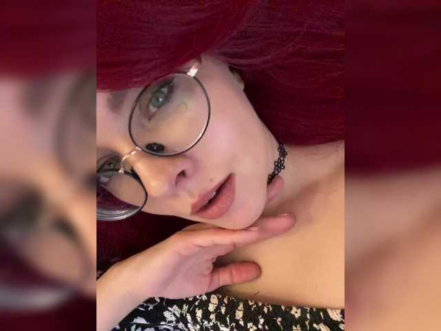 lova-mars from BongaCams