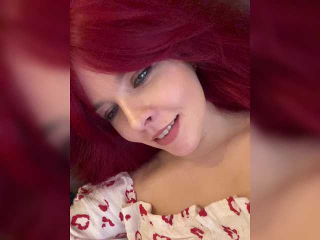 lova-mars from BongaCams