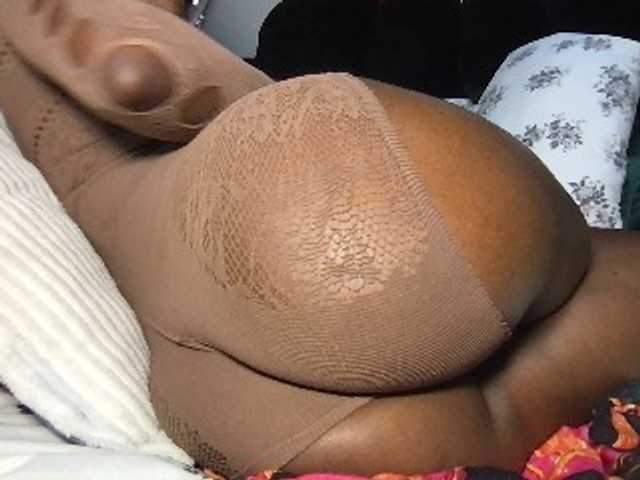 chocopetite's BongaCams show and profile