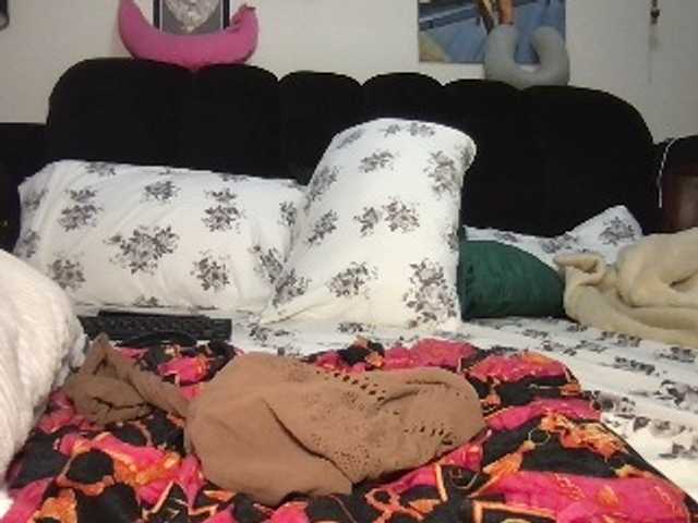 chocopetite's BongaCams show and profile