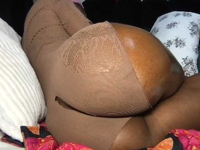 chocopetite's BongaCams show and profile