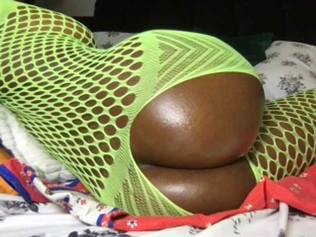 chocopetite's BongaCams show and profile