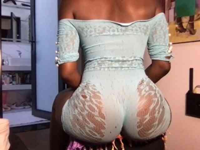 chocopetite Live Webcam on BongaCams