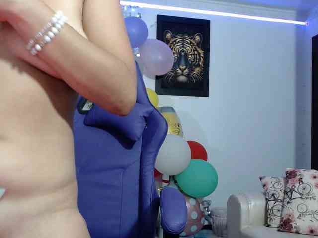 hot-sexy-bunny webcam