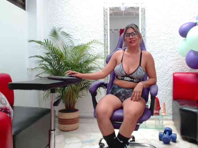 hot-sexy-bunny webcam