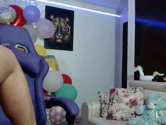 hot-sexy-bunny webcam