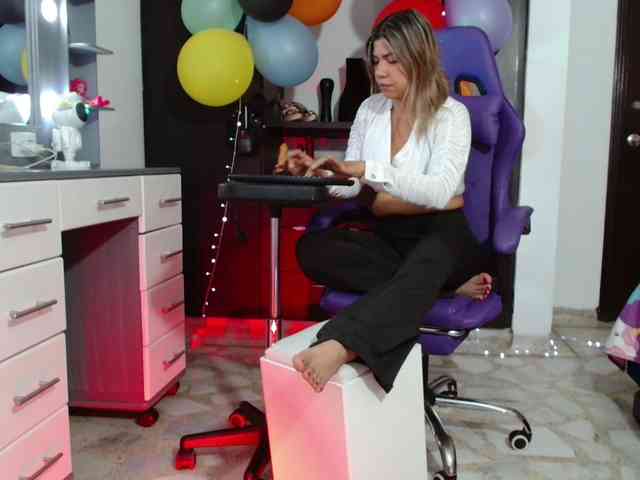 hot-sexy-bunny webcam