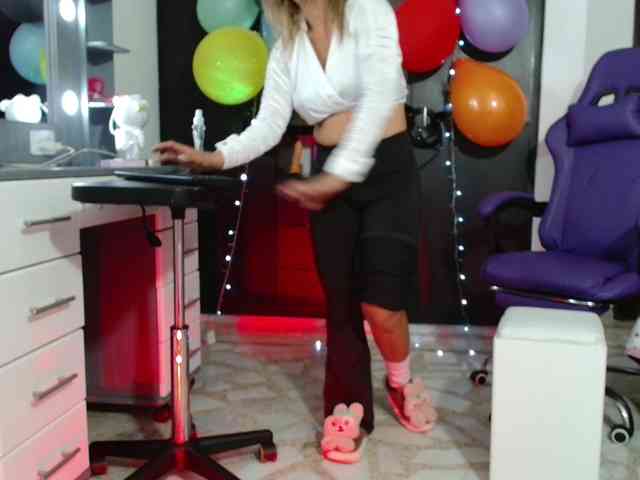 hot-sexy-bunny webcam