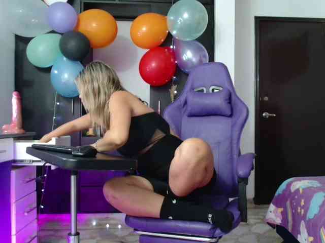 hot-sexy-bunny webcam