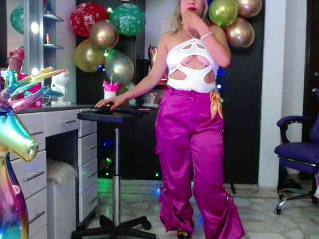 hot-sexy-bunny webcam