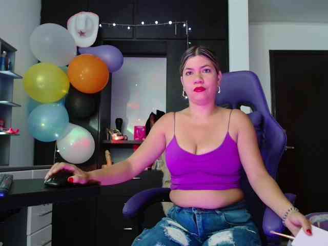 hot-sexy-bunny webcam