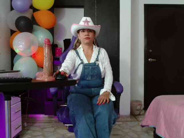 hot-sexy-bunny webcam