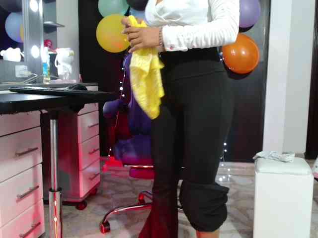 hot-sexy-bunny webcam