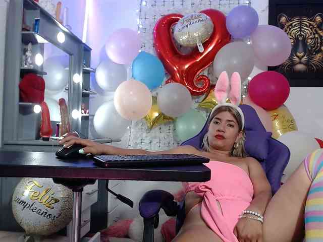 hot-sexy-bunny webcam