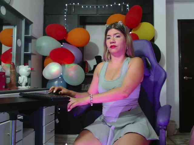 hot-sexy-bunny webcam