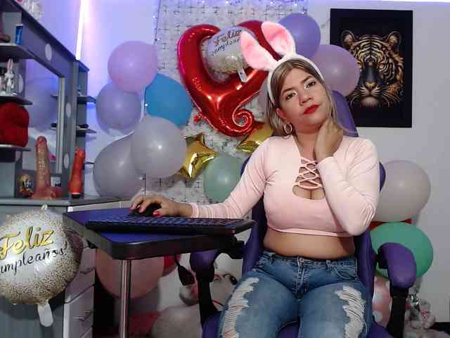 hot-sexy-bunny webcam