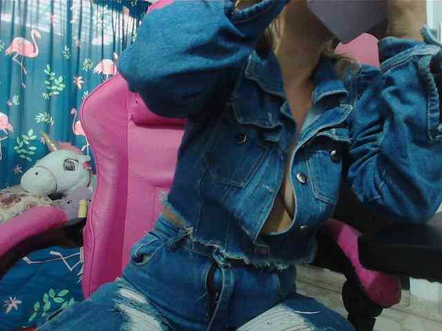 hot-sexy-bunny webcam